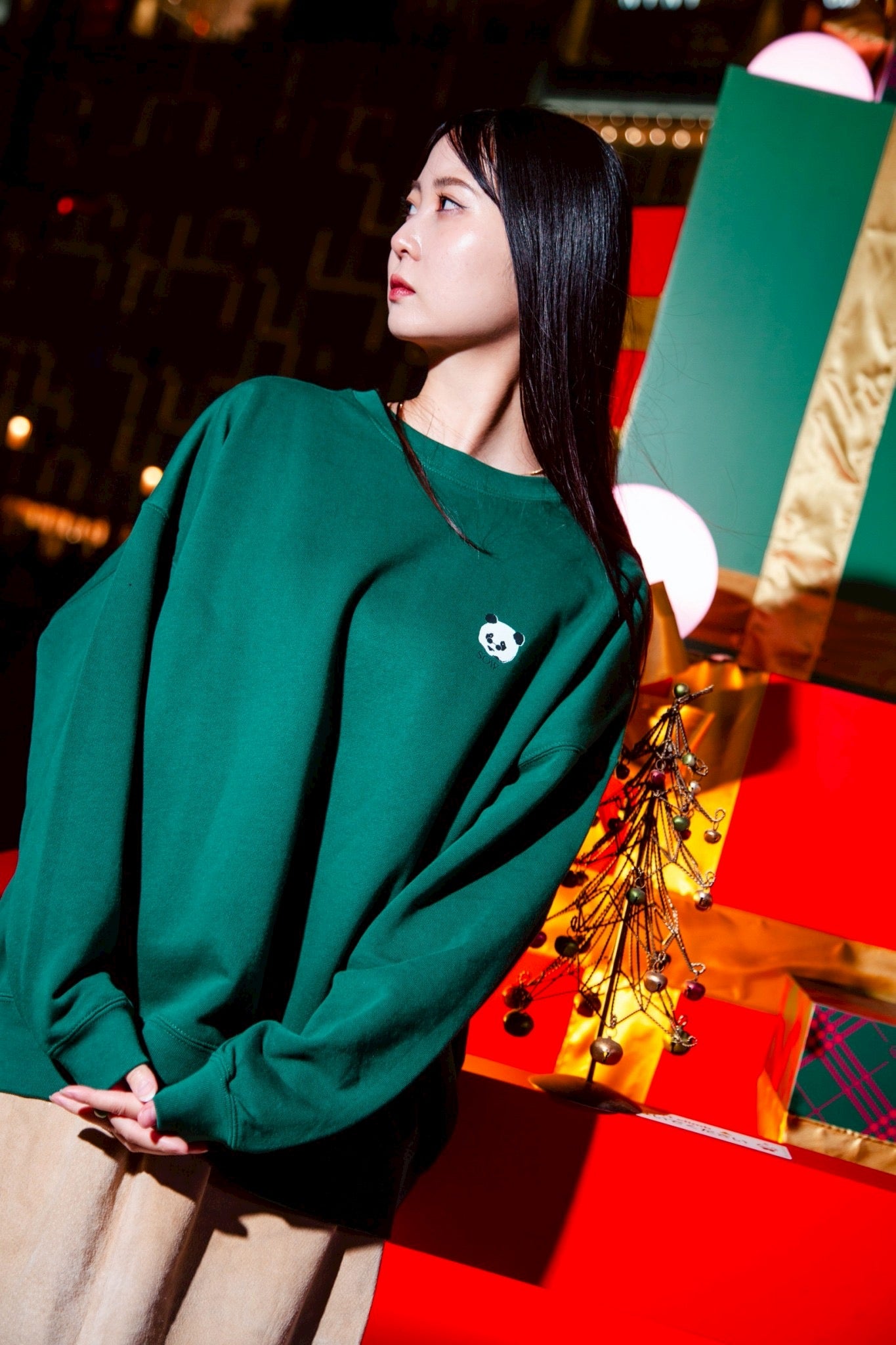 GIFT OF LOVE CREWNECK【GREEN】