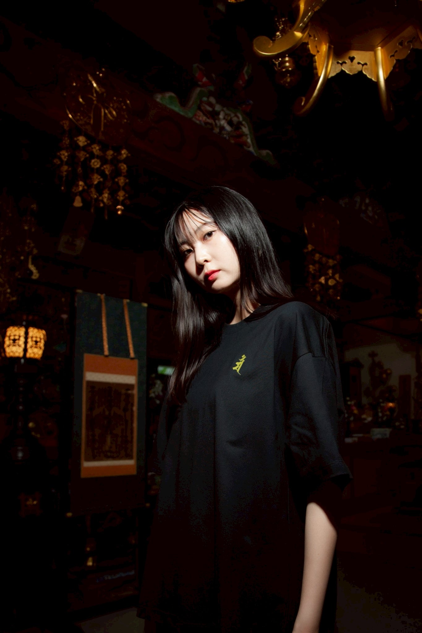 文殊菩薩 BOX SILHOUETTE TEE [BLACK]